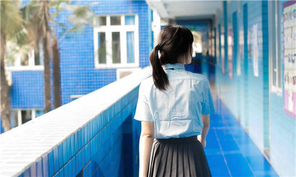老边如何找到一个可以帮助我生孩子的女人？